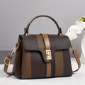 Borsa a tracolla intrecciata marrone con strisce verticali metalliche e fibbia dorata - L24 P11 A17 / Albicocca