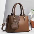 Sac à main élégant en cuir marron bicolore avec texture litchi et mini pochette assortie - Café