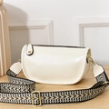 Sac bandoulière cylindre blanc crème avec une large sangle tissée géométrique - Blanc Cassé