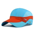 Cappellino sportivo bicolore blu e arancione con mesh traspirante e logo laterale - Blu Lago