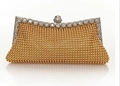 Elegante pochette da sera con perline dorate, cornice di strass e chiusura in metallo - Oro