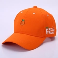 Orangefarbene Baseballkappe mit 3D-Fruchtstickerei und Fresh Fruit-Schriftzug - Orange (Orangen Stickerei)