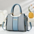 Tragetasche aus Segeltuch in Blau und Grau mit goldenem Logo und verstellbarem Gurt - Blau