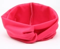 Nahaufnahme des magentafarbenen Knotenstirnbands aus weichem, elastischem Strickgewebe - Fuchsia