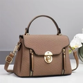 Sac à main marron avec texture tissée, fermoir doré et bandoulière réglable pour femmes - Khaki