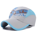 Cappellino sportivo per bambini ad asciugatura rapida grigio e azzurro con graffiti - Grigio