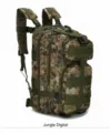 Detailansicht des taktischen Rucksacks im Jungle Digital Camo mit MOLLE-System - Dschungel-Digitaltarnung