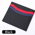 Kompakte schwarze Geldbörse aus Saffiano-Leder mit markanten rot-blauen Stoffstreifen - Schwarz