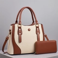 Ensemble sac à main beige tissé et portefeuille avec garniture en similicuir brun et doré - Blanc Cassé