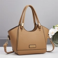 Elegante borsa a mano da donna in pelle martellata kaki con finiture dorate e tracolla - Cachi