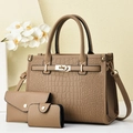 Ensemble de trois sacs à main pour femmes en cuir kaki avec gaufrage crocodile - Khaki Foncé