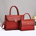 Set borse a mano rosso scuro con trama intrecciata e fibbia ad anello dorata - Rosso