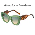 Occhiali da sole cat-eye con montatura verde trasparente e stanghette tartarugate - Montatura Verde Lenti Verde Giallo