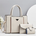 Set di 3 borse beige in ecopelle grana litchi con borsa a mano, pochette e porta carte - Bianco Sporco