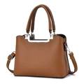 Borsa tote classica in pelle marrone con hardware metallico a U e manici superiori - Marrone