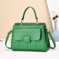 Détail du sac à main vert en cuir PU matelassé avec poignée et bandoulière réglable - Vert