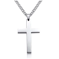 Detailopname van een gepolijste zilveren kruis hanger met metalen ketting op witte achtergrond - Met Ketting / Zilver