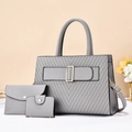 Ensemble 3 sacs gris en cuir synthétique matelassé en V avec cabas, pochette et portefeuille - Gris