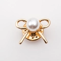 Elegant gold bow brooch featuring a central white pearl inlay for sophisticated styling - Pearl Bowknot Style (07蝴蝶结S20) / Gold