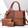 Set di tre borse da donna in pelle marrone con trama a coccodrillo e design elegante - Giallo Terra