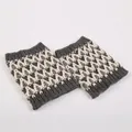 Scaldamuscoli a maglia con motivo a onde zigzag grigio e crema e polsini a costine - Grigio Medio/Bianco