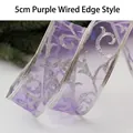 Cinta navideña de organza morada de 5cm con purpurina plateada y bordes con alambre - 5cm / Borde Prensado / Morado