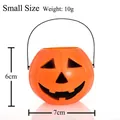Kleiner orangefarbener Halloween Kürbis Süßigkeiten Eimer mit schwarzem Griff für Kinder - Kleiner Kürbis-Eimer