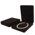 Boîte à bijoux en velours marron présentant un collier de perles blanches élégant - Boîte à collier ovale 19*24*4CM / café