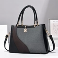 Bolso tote elegante para mujer en cuero negro con colgante de mariposa dorada de lujo - Negro