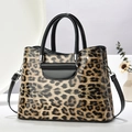 Sac à main classique imprimé léopard avec finition brillante et anses en vernis - Imprimé Léopard Khaki