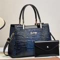 Ensemble sac à main bleu gaufré crocodile et petit portefeuille noir brillant avec finitions dorées - Grès bleu
