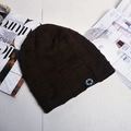 Donkerbruine gebreide muts met sterpatch, stijlvolle wintermuts voor buiten - Koffie (Fleece Gevoerd)