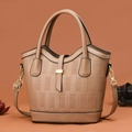Chic light brown woven pattern tote bag with gold hardware and detachable strap - L20 W12 H23 / Khaki