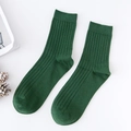 Men's green vertical ribbed cotton crew socks for business and casual summer wear - One Size / Army Green