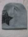 Gorro de punto gris para bebé con diseño de estrella negra para niños y niñas - Negro Estrella de Cinco Puntas / Gris