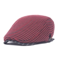 Béret vintage pour homme avec rayures diagonales tricotées en rouge et noir - Réglable / Rouge