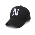 Casquette de baseball noire classique avec broderie gothique N blanche et visière courbe - Noir (Broderie Blanche)