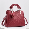 Bolso de mano rojo con relieve y asas trenzadas con correa de hombro ajustable - L26xAn12xAl20cm / Rojo