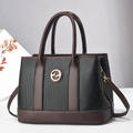Kontrast-Handtasche mit Streifen-Patchwork, Gold-Logo und abnehmbarem Schultergurt - 30cm x 13cm x 21cm / Schwarz
