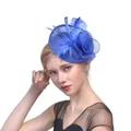 Elegante cappello fascinator blu reale con fiori in rete e piume per banchetti nuziali - Blu