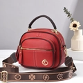 Mini borsa rossa motivo litchi con tracolla jacquard e dettagli dorati con logo K - Rosso Vino