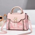 Borsa a mano rosa in pelle PU con fibbia a cigno ed elegante motivo jacquard floreale - Rosa