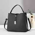 Sac bandoulière gris foncé minimaliste avec anses en cuir noir et détails argentés - Noir