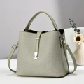 Sac à main vert clair tissé avec boucle argentée et bandoulière amovible - Vert