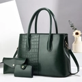 Ensemble 3-en-1 de sacs à main vert foncé avec texture croco et détails dorés polis - Vert