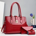 Set di tre borse rosse in vernice con motivo a coccodrillo e dettagli in oro lucido - Rosso