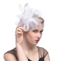 Barrette fascinator blanche élégante avec fleur en résille, plumes et perles pour mariages - Blanc