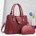 Elegante borsa a tracolla bordeaux con motivo geometrico e mini portamonete coordinato - Rosso