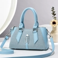 Borsa a mano azzurra con pannelli intrecciati e tracolla rimovibile con dettagli argento - 24 cm x 9 cm x 14 cm / Blu