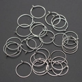Silberne Metall-Ohrringreifen für DIY-Schmuckherstellung und Weinglas-Markierer - 30x25MM / Weiß K/Silber